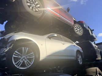 2010-2014 INFINITI G37Q40. For Part O y