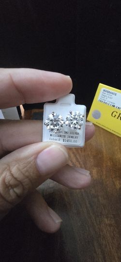 925 Sterling Silver Diamond Earrings.