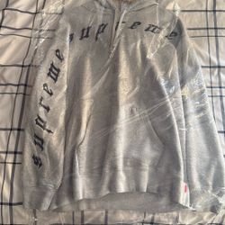 Supreme Hoodie 