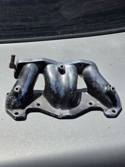Upper and lower intake