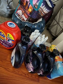 1 tide pod, 1 unstoppable 26.5 oz. 3 Downy Balance, 4 Lysol Spray, 1 Lysol Wipes 3 pack