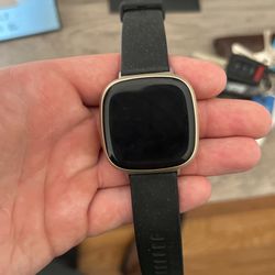 Fitbit Versa 3