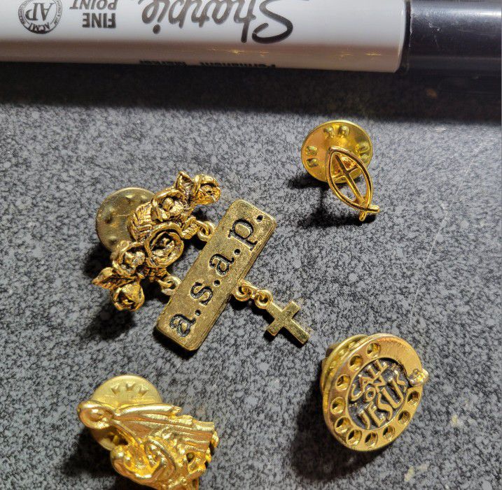 (4) Lapel Pins Religious Themed 