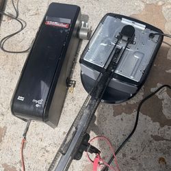 2 garage door openers ( side mount & belt drive motor ) lift master & chamberlain