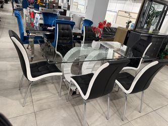 Glass Top Dining Table with 6 Chairs 🖤🤍