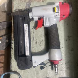 Central PNEUMATIC Air Brad Nailer 13 G