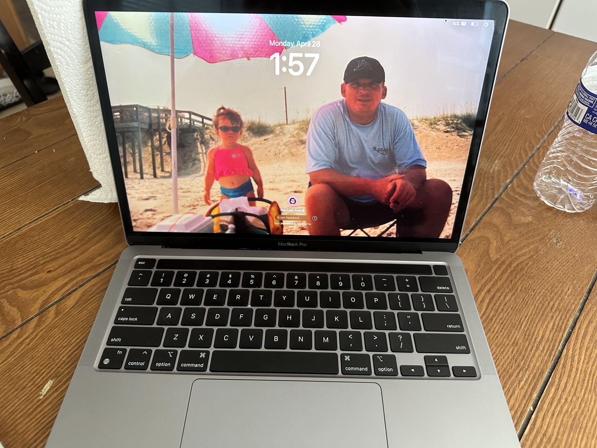 13.3 M2 MacBook Pro 2022