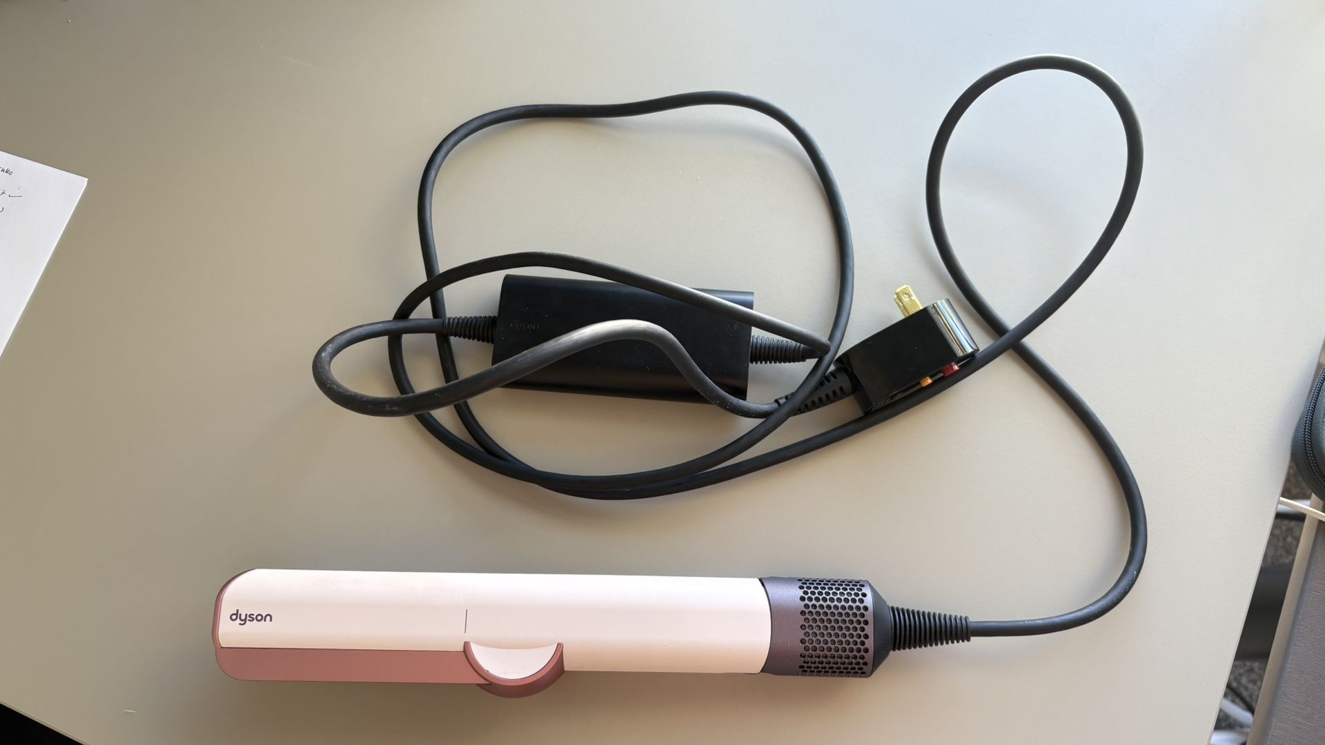 Dyson Airstrait Lightly Used