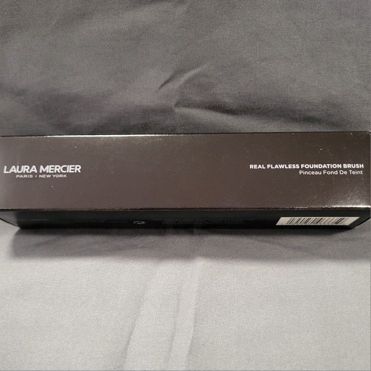Laura Mercier Real Flawless Foundation Brush