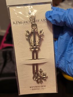 Kingdom Hearts Keyblade & Phone Charms, 2009 Square Enix Merch @SDCC