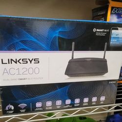 Links- Dual Band Smart Wi-Fi Router. Brand New! 