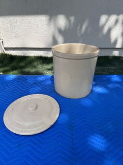 Ceramic pot