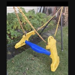 Rainbow Double Swing, Gliber