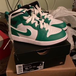 Jordan 1 Mid 