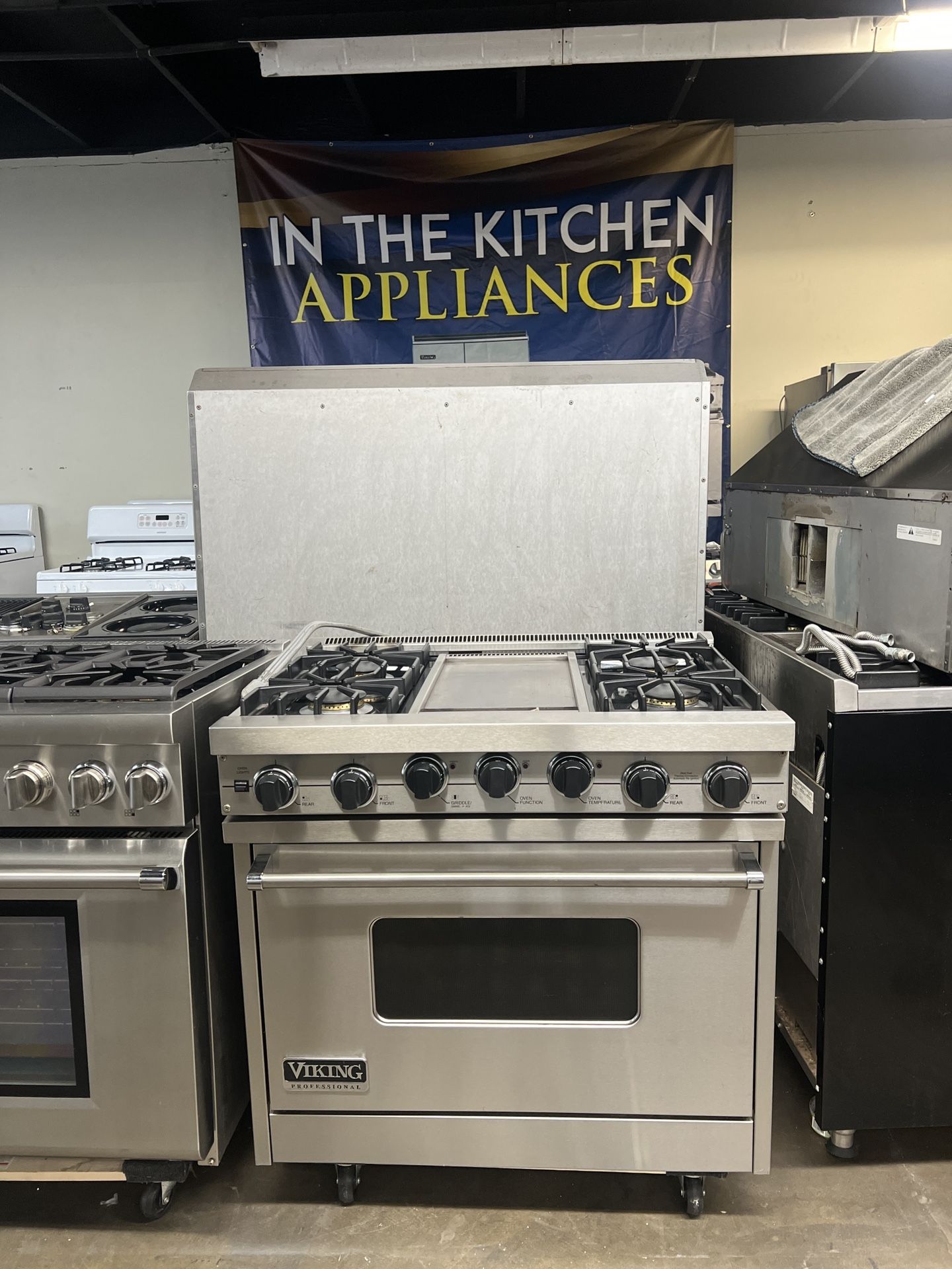 VIKING 36”WIDE DUAL FUEL RANGE STOVE IN STAINLESS STEEL 