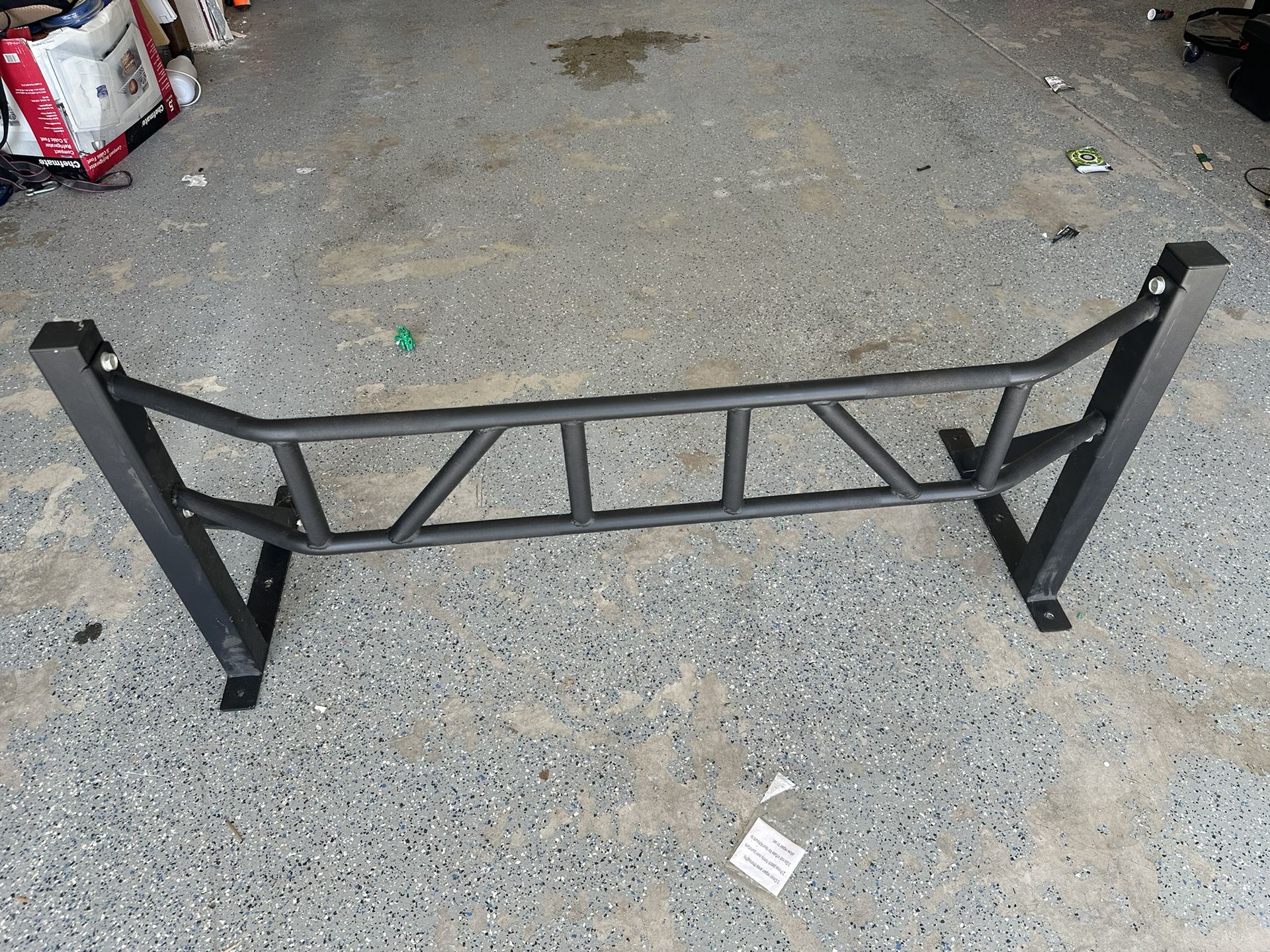 Pull Up Bar