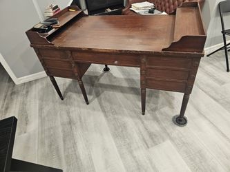 Large Mahagony 7 drawer writing desk