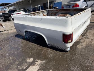 Short bed GMC Chevrolet Squarebody