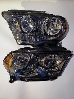 11-13 Dodge Durango Headlights/Faros