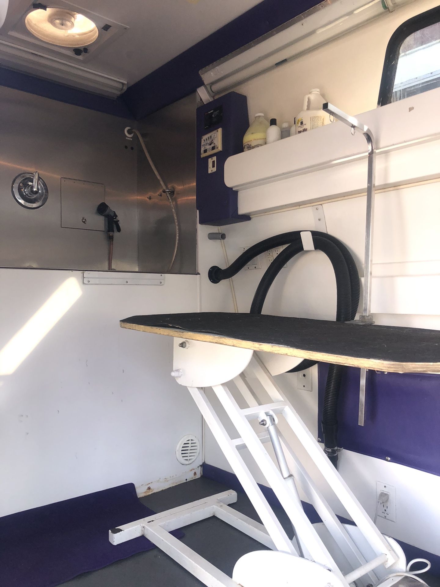 Mobile Grooming Van for Sale!!!! for Sale in Colton, CA OfferUp