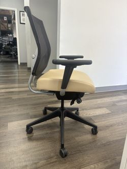 Office Chairs - Commercial Grade Chairs - Sitonit Seating