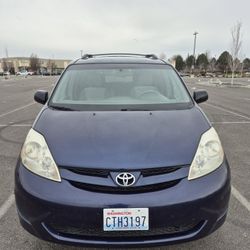 Toyota Sienna 