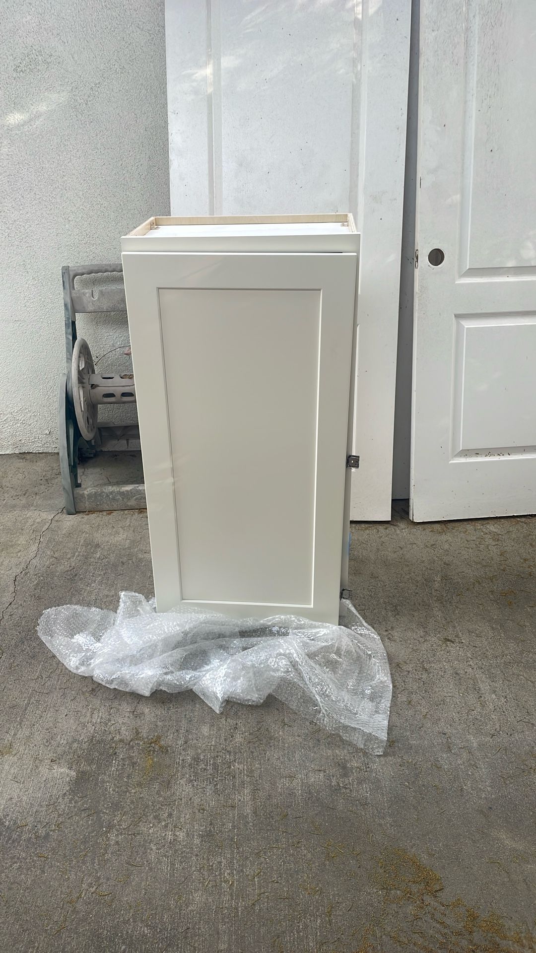 White Kitchen Cabinet 42x21