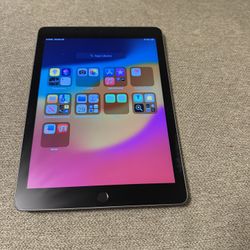 Apple iPad 9.7-inch (6th Gen) Cellular 32GB, Unlocked