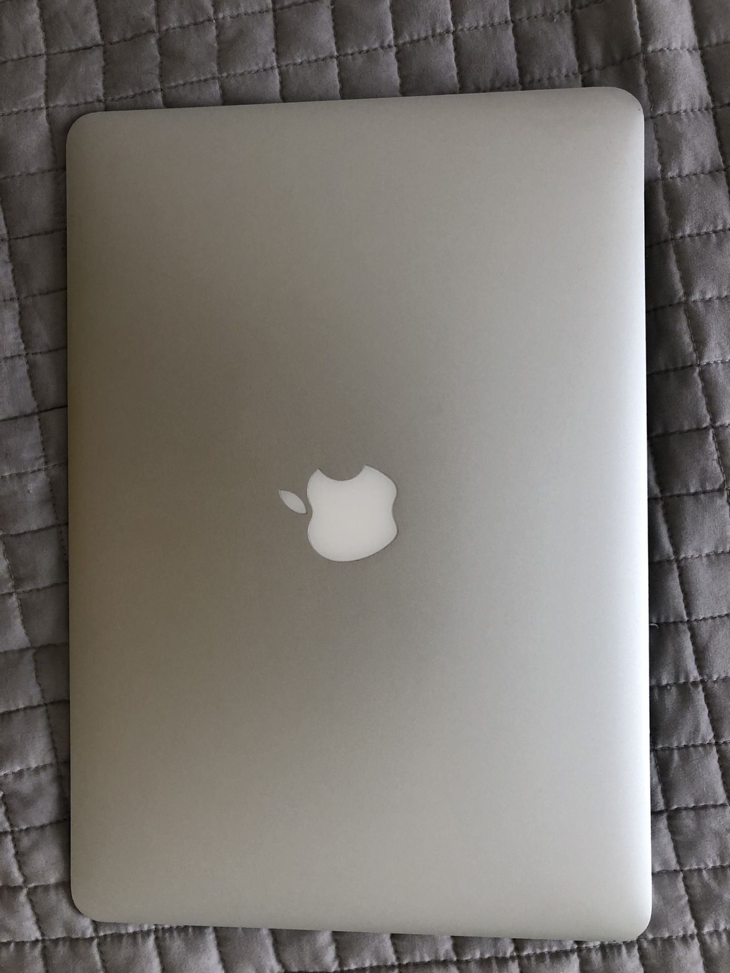Macbook Air 13 inch ( 2015)
