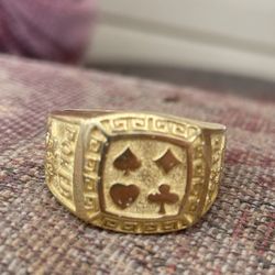 18 Karat Gold Poker Ring 