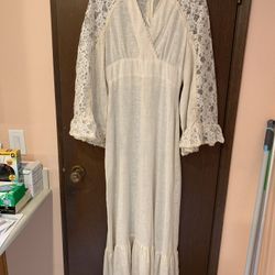 Vintage 1970s Cream And Lace Dress
