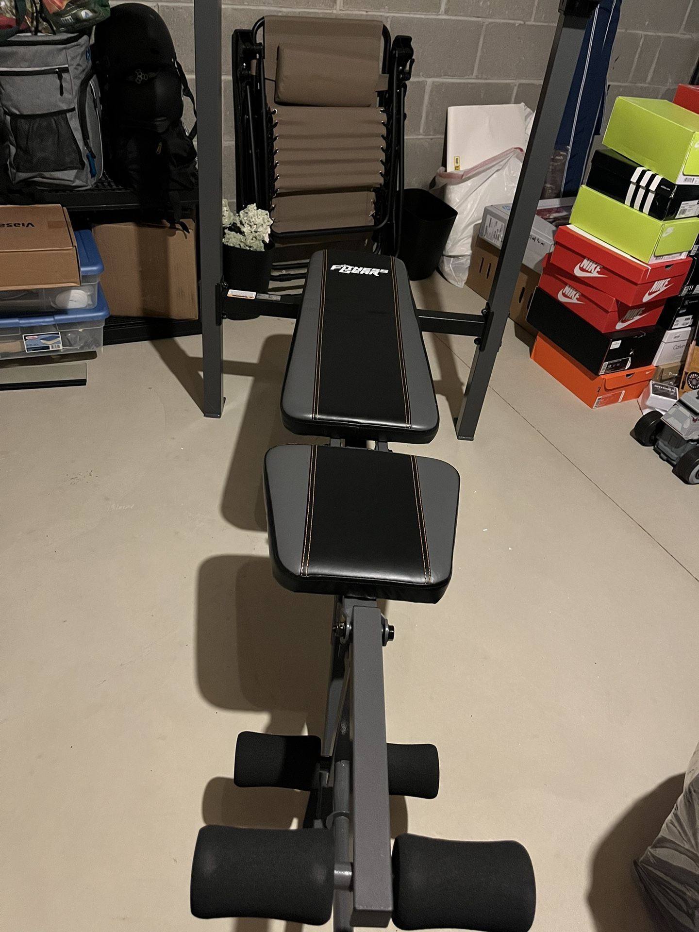 Weight bench