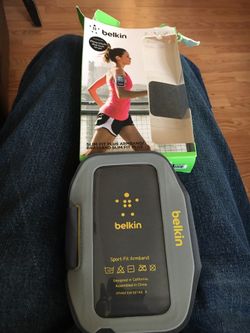 Belkin iPhone 5/5s/5c and iPod 5 slim fit plus armband holder