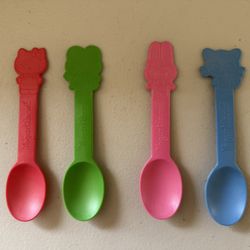 Limited Edition Sanrio Yogurtland spoons
