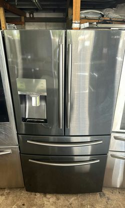 Samsung 4-Door Refrigerator (French Door Fridge with Drawer Freezer) - Water Dispenser LED Lighting