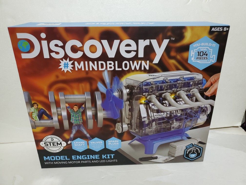 Discovery #Mindblown Model Engine Kit, with Moving Motor Parts And LED Lights
