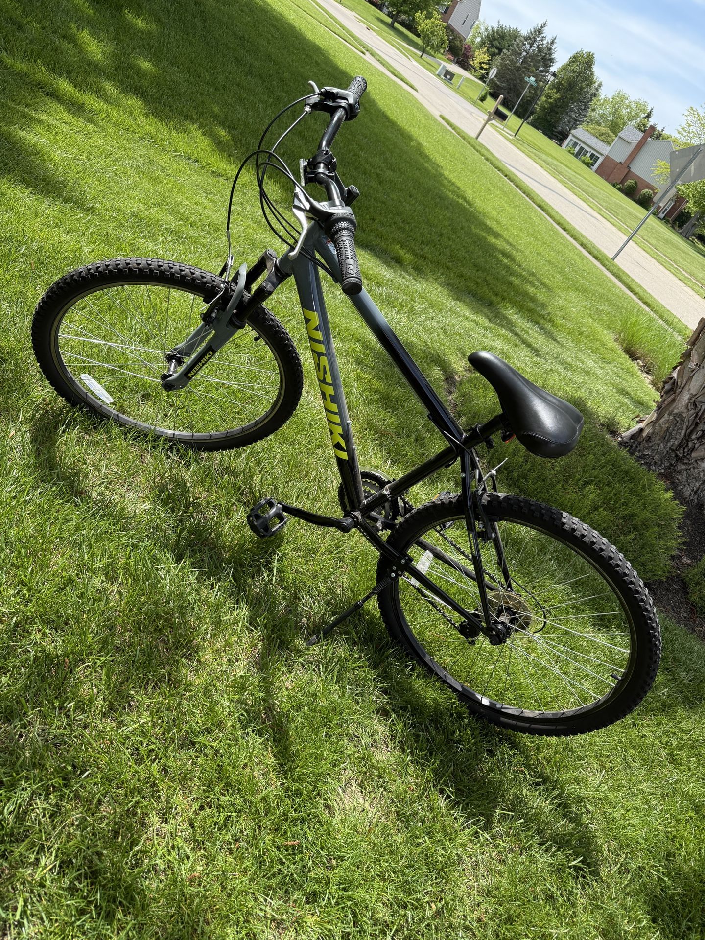 Awesome Nishiki Pueblo 16” Boys Bicycle in excellent shape! Retails at Dicks for $400.