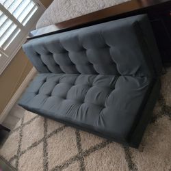 Bailey Blue 66" Convertible Futon / Sofa Bed
Bailey Blue 66" Convertible Futon / Sofa Bed - Signature
Bailey Blue 66" Convertible Futon / Sofa Bed - S