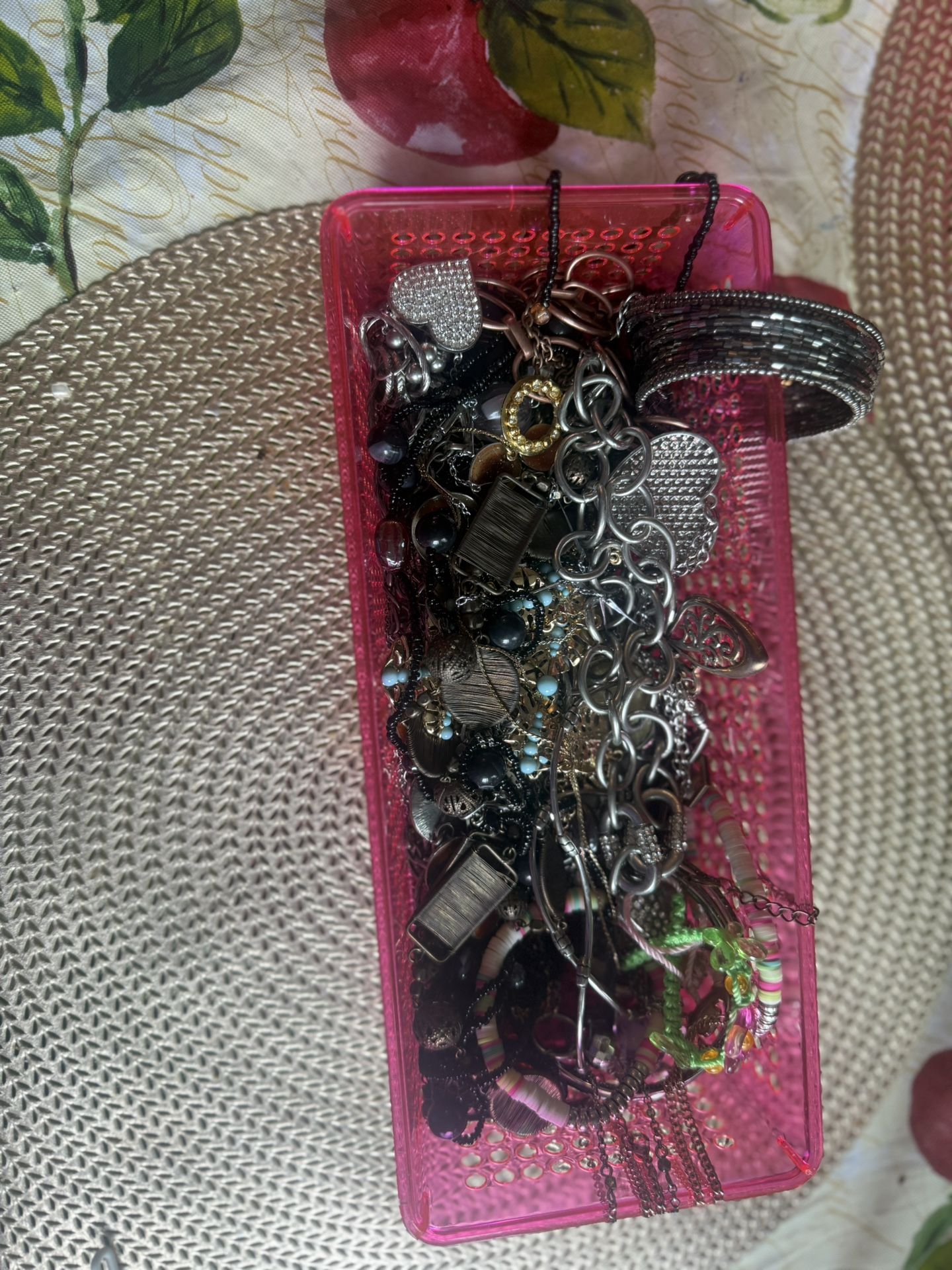 Mystery jewelry yard
