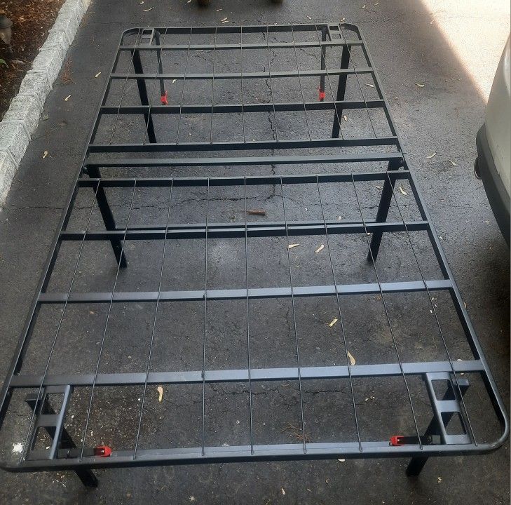 Easy Folding Frame
