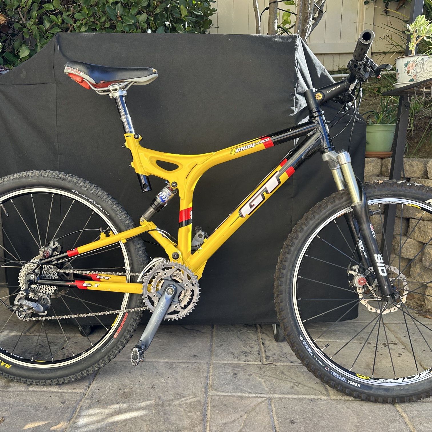 GT Full Suspension iDrive Dupe duMOND Race Edition Mountain Bike i