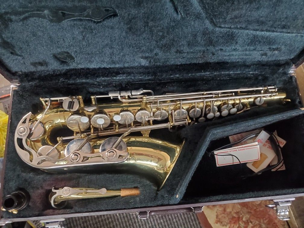 Yamaha saxophone