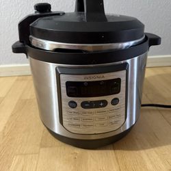 Insignia 8qt Cooker