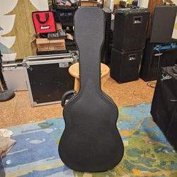 Silver Creek OM/000 acoustic Hardcase