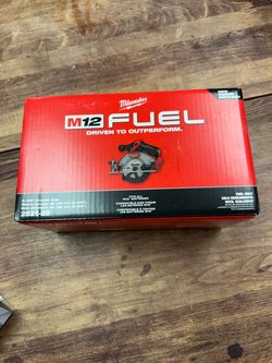 Milwaukee M12 FUEL 5-3/8" Circular Saw 2521-20