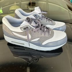 NIKE AIR MAX Men’s Size 13 