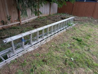 LADDERS and SCAFFOLD!!!  Large lot from small deck building business.