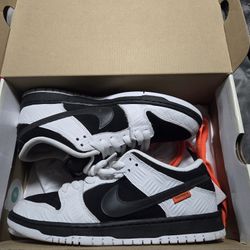 Nike SB Tightbooth Lightly Used