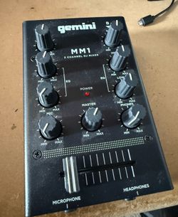 Gemini MM1 portable DJ mixer