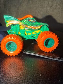 Monster Jam Dragon Monster Truck Toy